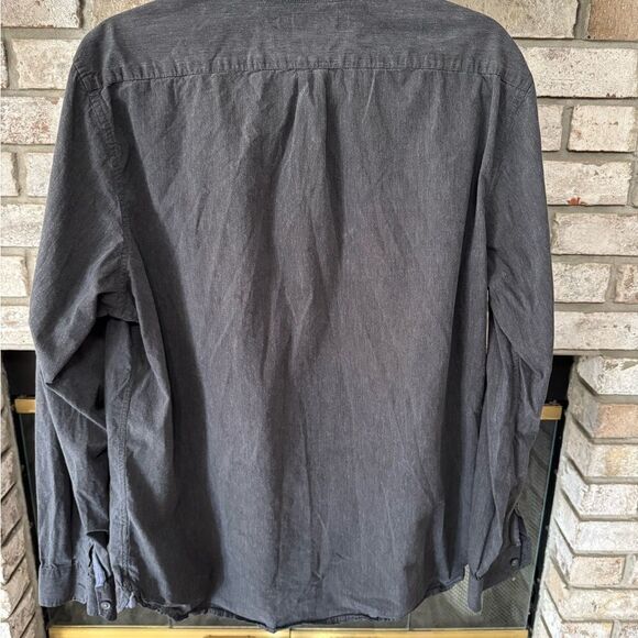 AE Gray Button-Up Shirt - Picture 4 of 4